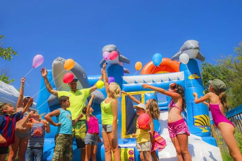 Les Méditerranées - Camping Beach Garden