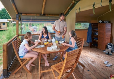 Lodge tent