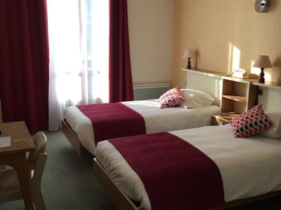 Room with 2 twin beds -