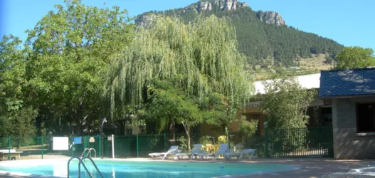 Camping Les CERISIERS - Hôtel le Vallon - image n°3 - Camping Direct