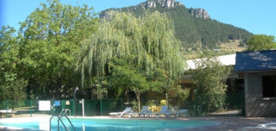 Camping Les CERISIERS - Hôtel le Vallon