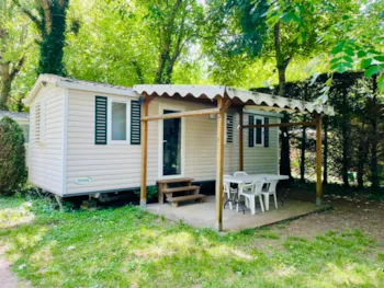 Mietunterkunft - Irm Titania - Camping Les CERISIERS - Hôtel le Vallon