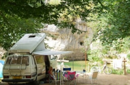 Pitch - Pitch By The River - Camping La Blaquière
