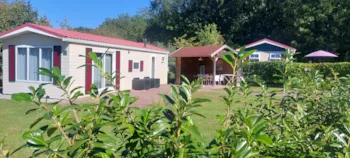 Huuraccommodatie(s) - Bergalow 2 Met Overkapping - 2 Slaapkamers - Vakantiepark De Luttenberg