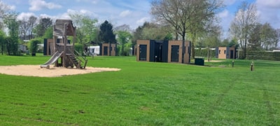 Comfort pitch with private sanitary facilities