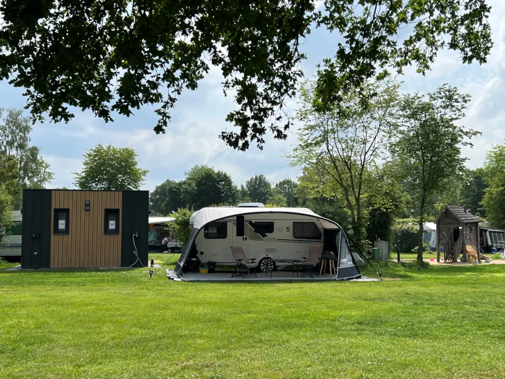Pitch - Comfort Pitch With Private Sanitary Facilities - Vakantiepark De Luttenberg