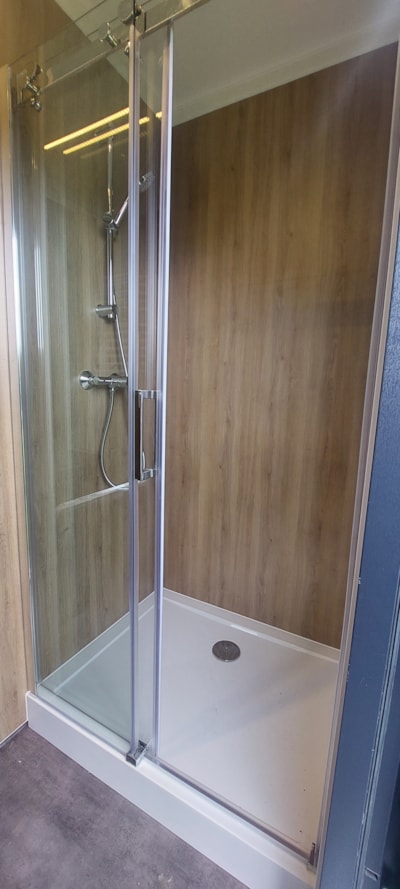 Comfort pitch with private sanitary facilities
