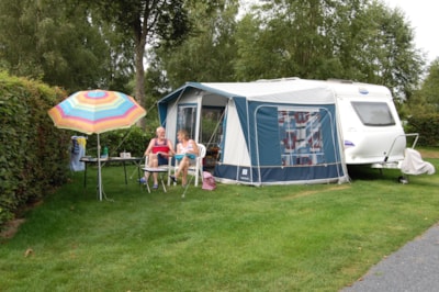 Camping plot 100 m² (incl. 2 pers. + 10A electricity) — 4