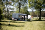 Camping Plot 100 M² Car-Free Camping Field (Incl. 2 Pers. + 5A Electricity) Camping Plot 100 M² Car-Free Camping Field (Incl. 2 Pers. + 5A Electricity)