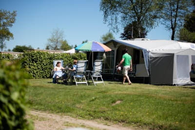 Luxury camping plot 150 m² (incl. 2 pers. + 16A electricity) — 1
