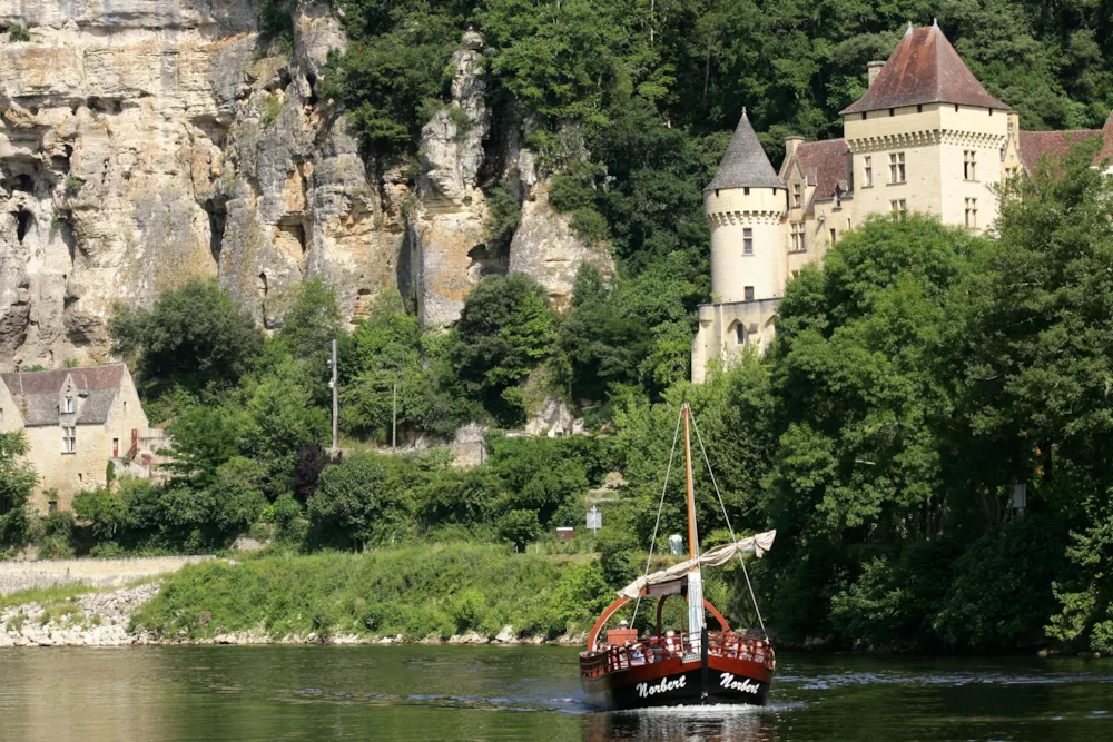 Flower Camping l'Echo du Malpas - image n°35 - UniversalBooking