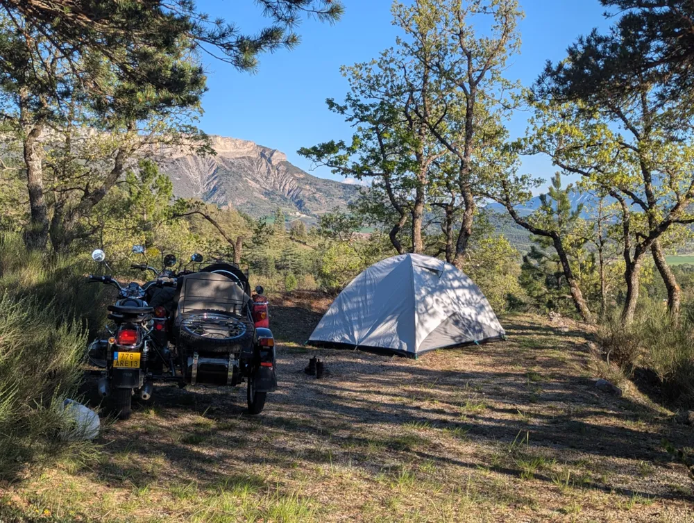 Emplacement - Forfait Emplacement Classic, Tente Ou Van Uniquement - Camping Les 2 Soleils