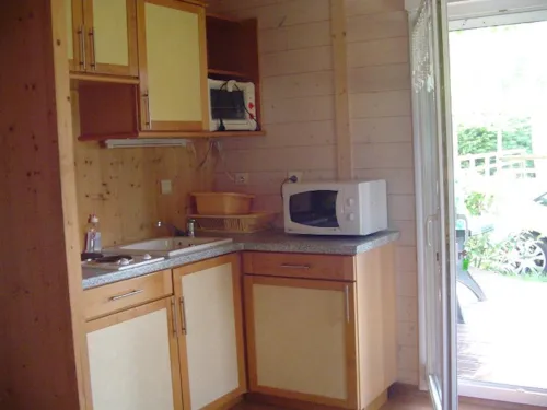 Mietunterkunft - Chalet Terrasse Couverte (1 Chambre 2Prs + Mezzanine 4 Couchages) - image n°4 - Camping Saint Disdille