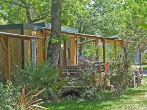 Locatif - Mobilheim TAOS 3 Zimmer - 38 m² - halbüberdachte Terrasse von 27 m² - Camping Saint Disdille