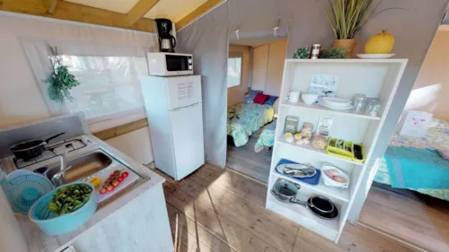 Huuraccommodatie(s) - Ecolodge - Overdekt Terras (2 Kamers) - image n°3 - Camping Saint Disdille