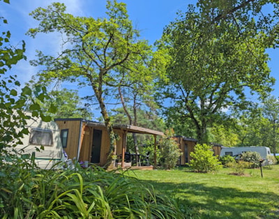 Premium package ~ 120 m² with private bathroom, kitchen area and covered terrace