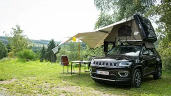 Stellplatz - Stellplatz Comfort Plus - ArdenParks Petite Suisse 