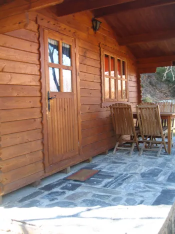 Mietunterkunft - Peñabon Holzhütte  - Küche - Camping Trevélez