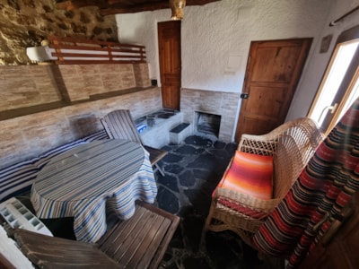 CHIMENEA  Traditional House — 5