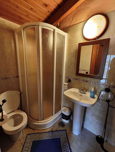 VELETA Wooden cabin - Kitchen — 10