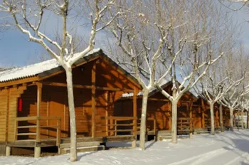 Mietunterkunft - Rustikaler Bungalow - Capfun - Camping El Escorial
