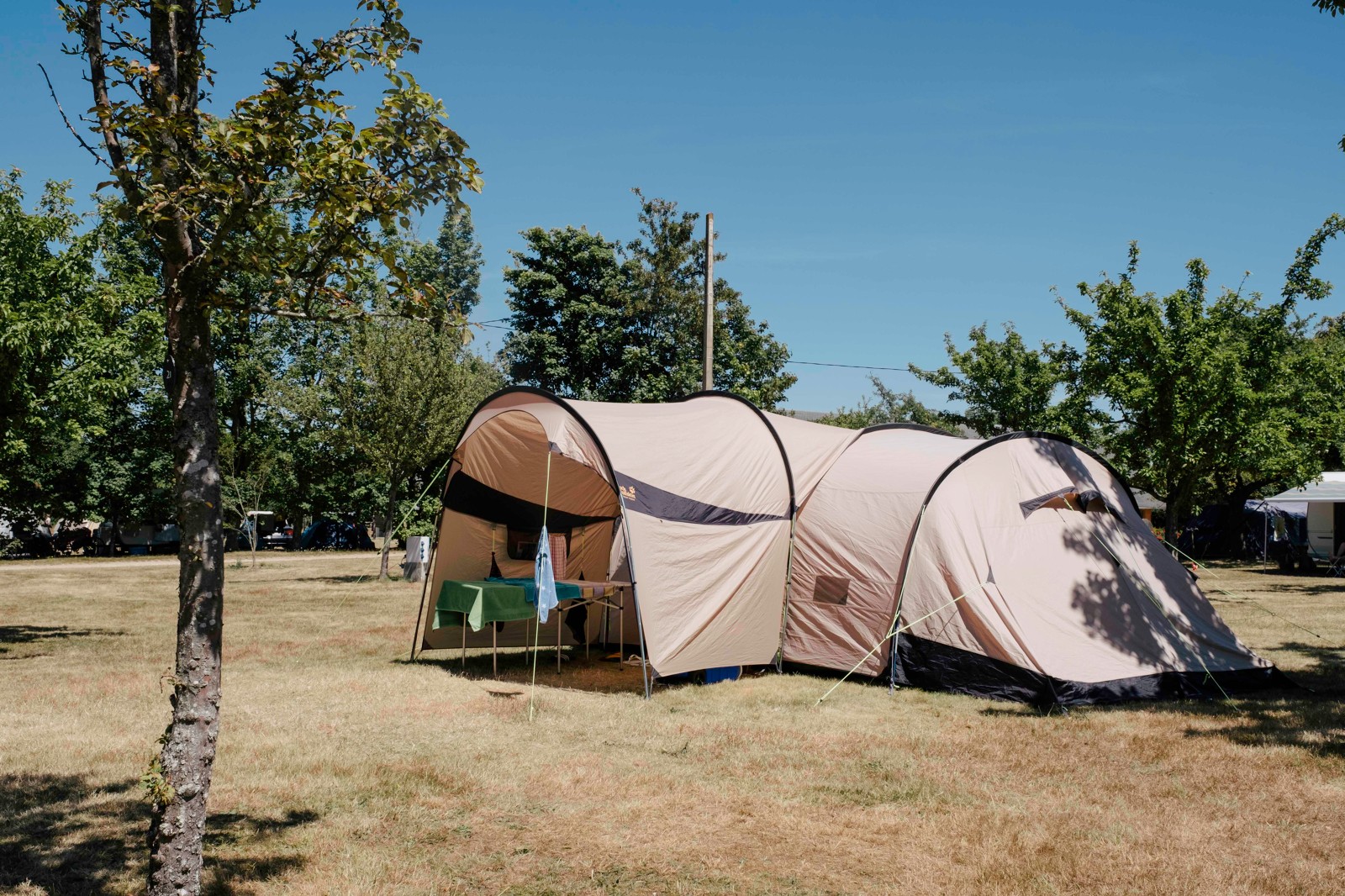 Emplacement - Emplacement Camping Avec Électricité - Camping Huttopia Calvados-Normandie