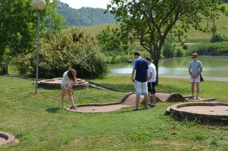 Camping Du Bois De Reveuge