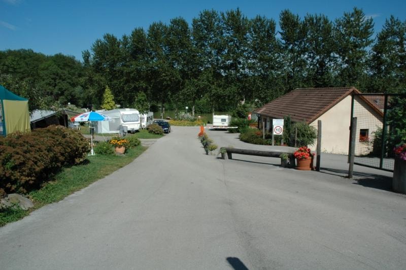 Camping Du Bois De Reveuge — Photo 7