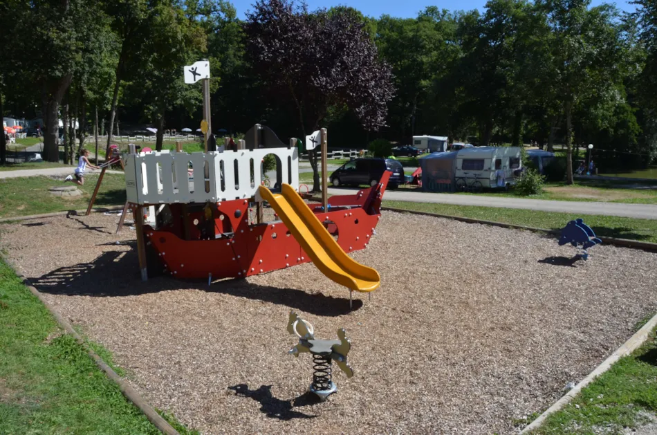 Camping Du Bois De Reveuge