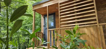 Stellplatz - "Luxe" Platz “Sanitaire Privé” (Private Sanitäranlagen) <120M² - Camping Du Bois De Reveuge