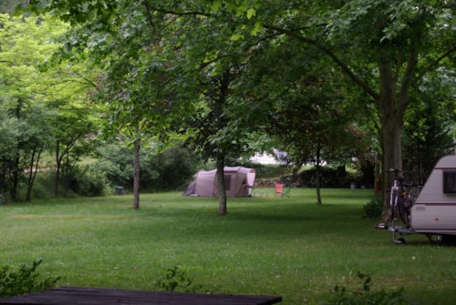 Foto #1 van Camping Ruisseau du Treil