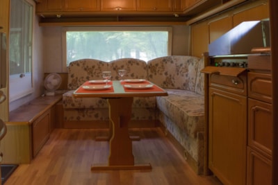 The caravan Tabbart