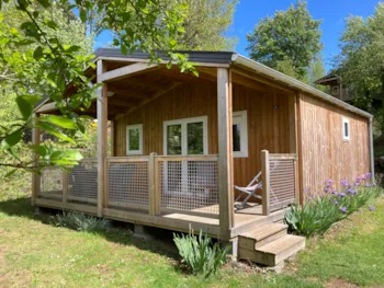 Mietunterkunft - Chalet Premium 35M²/ 3 Zimmer - Terrasse - Bbq - Spülmaschine - Wifi Kôstelos - Camping*** Le Repos du Baladin