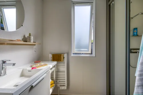 Mietunterkunft - Cottage 2 Zimmer Premium - image n°8 - Camping Sandaya Soleil Vivarais