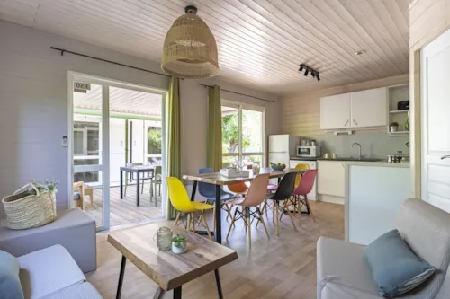 Mietunterkunft - Cottage  Family 4 Zimmer Premium - image n°4 - Camping Sandaya Soleil Vivarais