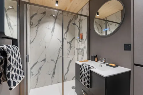 Accommodation - Cottage Païolive 2 Rooms Premium - image n°3 - Camping Sandaya Soleil Vivarais