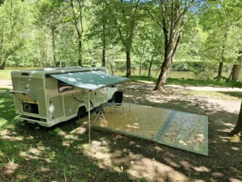 Stellplatz - Terrace - Camping Les Tilleuls