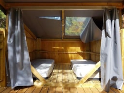 Accommodation - Campétoile Standard 20M² - Flower Camping les Gorges de l'Aveyron