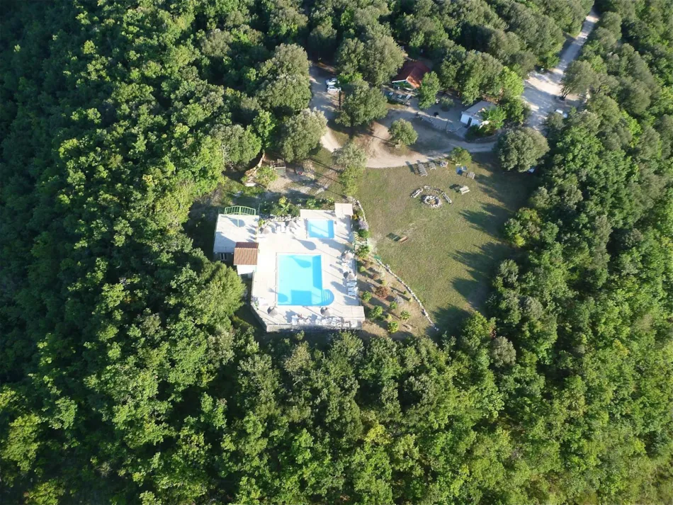 Camping Naturiste Les Manoques