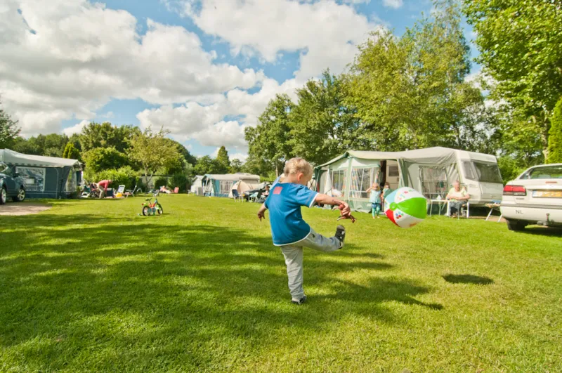 Comfortplaats Caravanne (Surface Pavée, Alimentation En Eau Et Drainage)