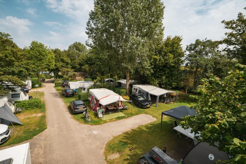 Emplacement Pour Caravane, Tente Ou Tente-Roulotte