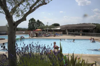 Camping Marvilla Parks - Domaine de Chaussy - image n°2 - Camping Direct