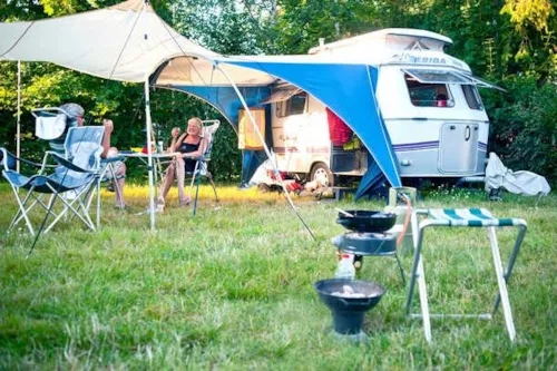 Kampeerplaats(en) - Staanplaats Comfort - image n°5 - Camping La Pinède - Excenevex