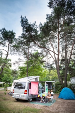 Kampeerplaats(en) - Staanplaats Comfort - Camping La Pinède - Excenevex