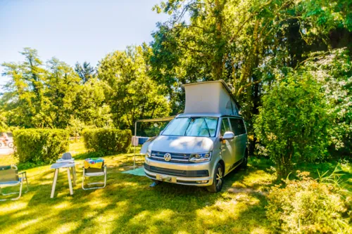 Kampeerplaats(en) - Staanplaats Comfort - image n°2 - Camping La Pinède - Excenevex