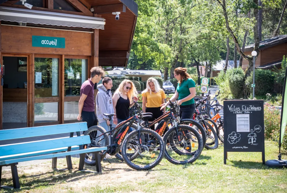 Camping La Pinède - Excenevex