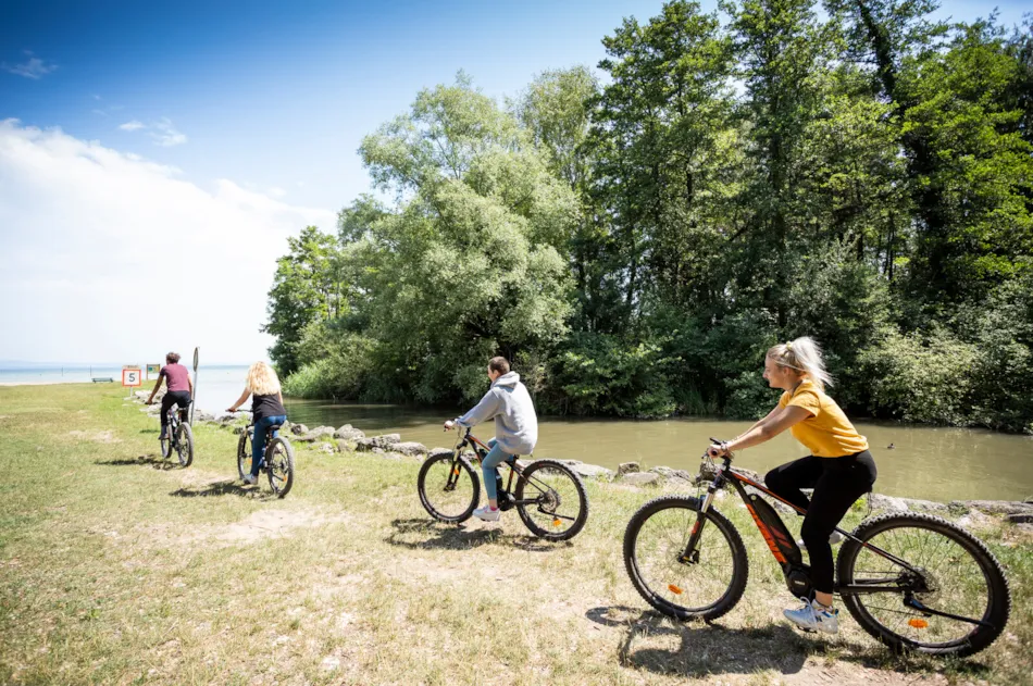 Camping La Pinède - Excenevex