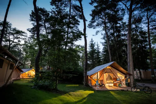 Huuraccommodatie(s) - Trappeur Tent Ii - image n°2 - Camping La Pinède - Excenevex