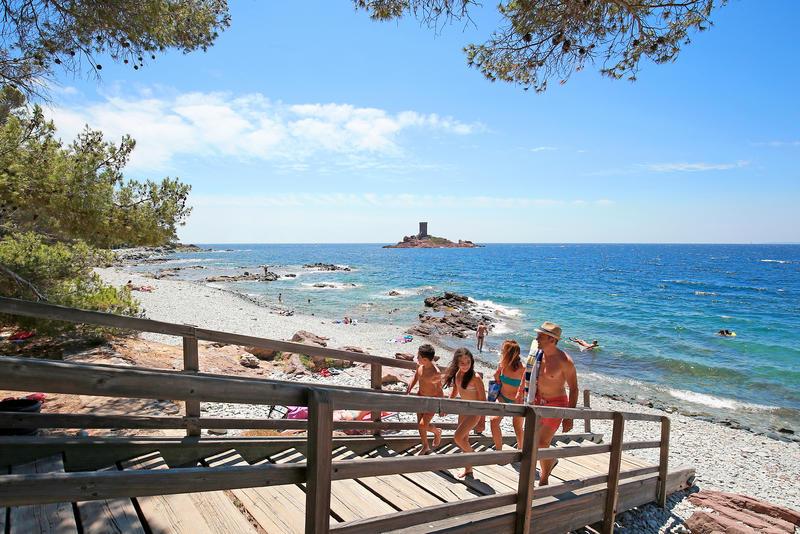 YELLOH! VILLAGE - Camping Plage du Dramont - Provence-Alpes-Côte d'Azur - Image n°4 YELLOH! VILLAGE - Camping Plage du Dramont - Provence-Alpes-Côte d'Azur - Image n°4