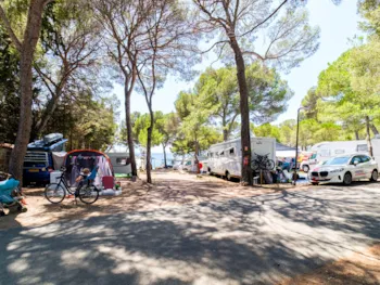 Stellplatz - Stellplatz ** Meerseite - YELLOH! VILLAGE - Camping Plage du Dramont
